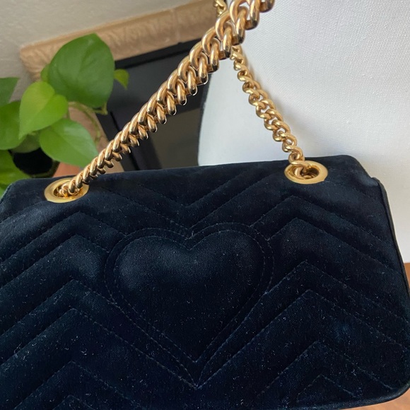 ✨GUCCI MARMONT VELVET SHOULDER BAG✨ - Picture 3 of 10